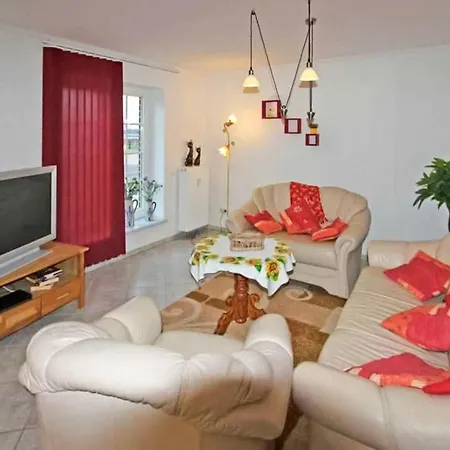 2 Bedroom Gorgeous In Mirow Ot Lejlighed *