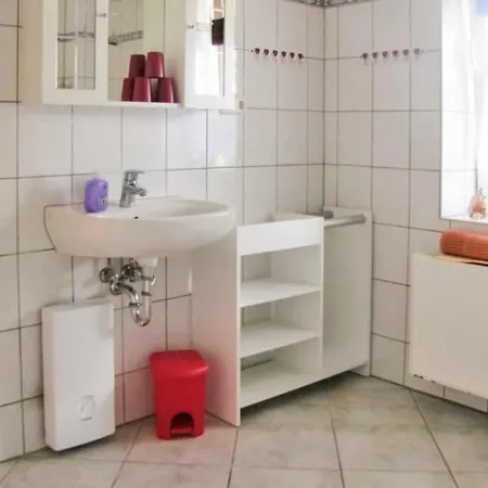 2 Bedroom Gorgeous In Mirow Ot Lejlighed