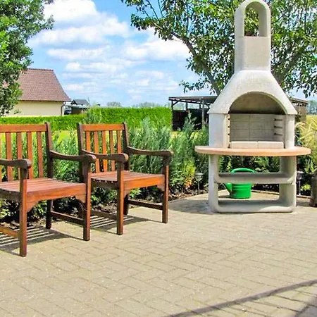 2 Bedroom Gorgeous In Mirow Ot